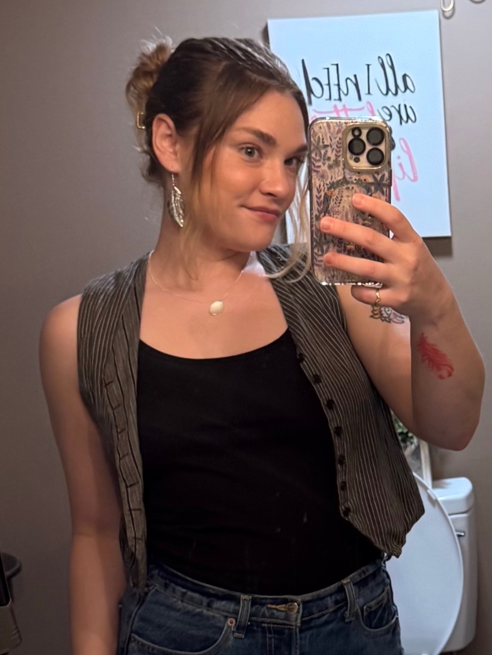 Cute cropped 90’s vest